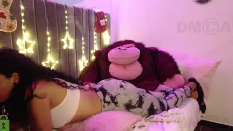 Sophia this is not my real name online show from 12-22-24, 01:34