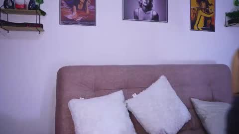 Sophiie online show from 11-24-25, 12:32