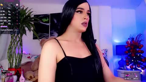 Sophie Sweet online show from 12-25-24, 07:03