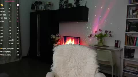 Snapshot of sophisticated_me chatting on 03-11-25, 12:00 Beatrice call me Bea online show from 03-11-25, 12:00