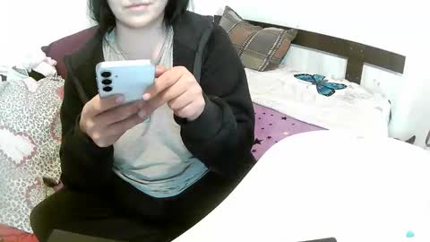 Snapshot of sophy_lov3 chatting on 10-21-25, 05:30 Sophy online show from 10-21-25, 05:30