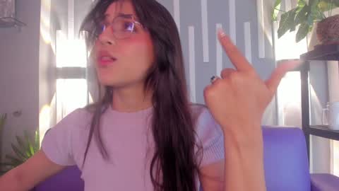 SOPHY ROGERS online show from 01-03-25, 05:42