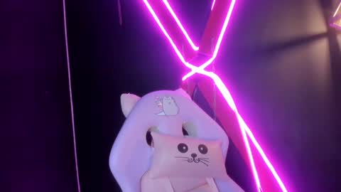 SOPHY ROGERS online show from 01-20-25, 11:45