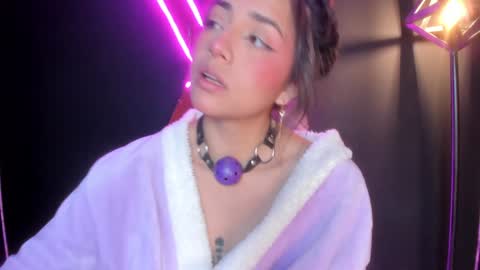 SOPHY ROGERS online show from 01-20-25, 02:46