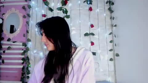 SOPHY ROGERS online show from 03-07-25, 02:56