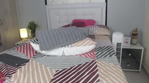 Sofia  online show from 01-31-25, 09:37