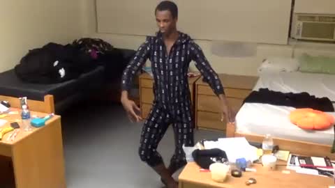 Snapshot of sosexy893943 chatting on 10-28-25, 12:14 Daniel online show from 10-28-25, 12:14