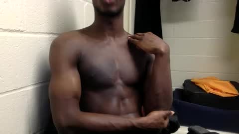 Snapshot of sosexy893943 chatting on 12-17-25, 12:16 Daniel online show from 12-17-25, 12:16