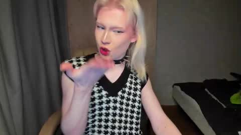soska_albinosk online show from 01-15-26, 08:01