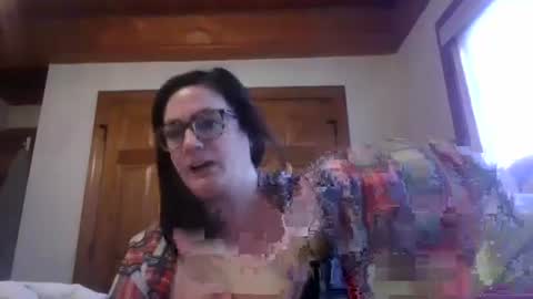 Snapshot of sotamom chatting on 01-01-25, 04:39 NaughtyMommy online show from 01-01-25, 04:39