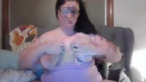 Snapshot of sotamom chatting on 01-03-25, 12:11 NaughtyMommy online show from 01-03-25, 12:11
