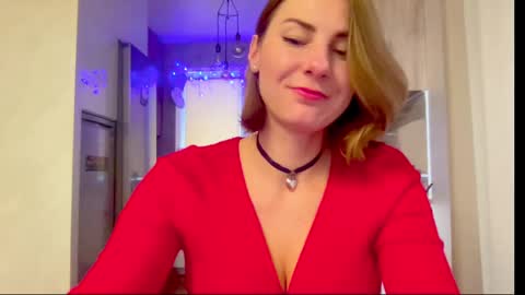 Snapshot of soulmategirl chatting on 02-14-25, 12:36 SoulMate online show from 02-14-25, 12:36