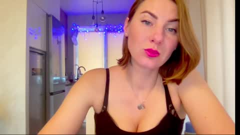 Snapshot of soulmategirl chatting on 02-28-25, 11:03 SoulMate online show from 02-28-25, 11:03