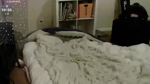 Bunnydathug online show from 10-18-25, 09:21