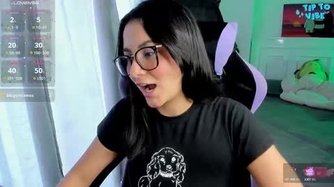 Lili online show from 03-09-25, 09:14