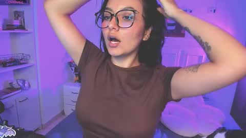 Lili online show from 11-08-25, 05:40