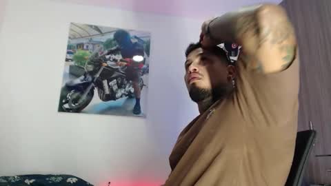 soy_apolo online show from 09-23-25, 04:32