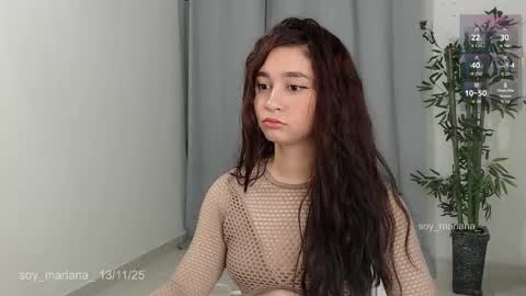 Snapshot of soy_mariana_ chatting on 11-14-25, 05:06 M A R I A N A online show from 11-14-25, 05:06