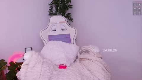 M A R I A N A online show from 06-25-26, 02:11