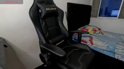 soy_samuel11 online show from 06-19-26, 12:26