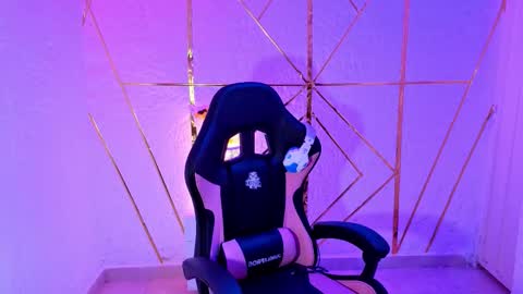 Snapshot of soy_sheila chatting on 11-20-25, 02:28 sheila smitt online show from 11-20-25, 02:28