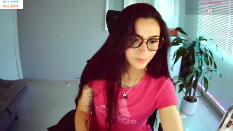Snapshot of soyabby_ chatting on 01-21-25, 08:43 Luisa online show from 01-21-25, 08:43