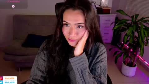 Snapshot of soyabby_ chatting on 02-22-25, 11:24 Luisa online show from 02-22-25, 11:24