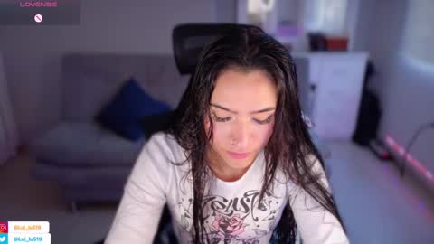 Snapshot of soyabby_ chatting on 02-26-25, 10:20 Luisa online show from 02-26-25, 10:20
