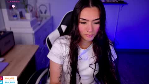 Luisa    online show from 10-16-25, 08:10