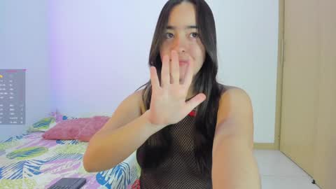 Snapshot of soyamandaa chatting on 02-06-25, 10:10 Instagram Soyamandaa 1 online show from 02-06-25, 10:10