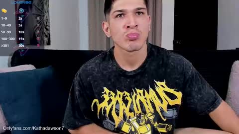 Snapshot of soyraydimarco_ chatting on 10-02-25, 11:12 RayDimarco independent model online show from 10-02-25, 11:12