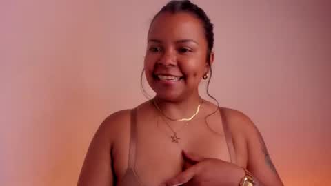 Snapshot of soytucolor chatting on 07-27-26, 09:33 Paula add me on snap online show from 07-27-26, 09:33