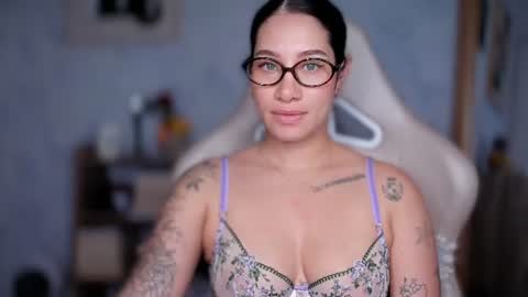 brisa  s online show from 06-21-26, 04:53