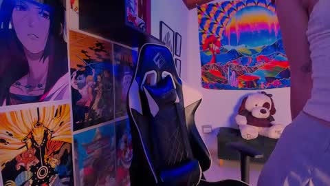 Snapshot of space__kittyy chatting on 01-03-25, 06:44 Val online show from 01-03-25, 06:44