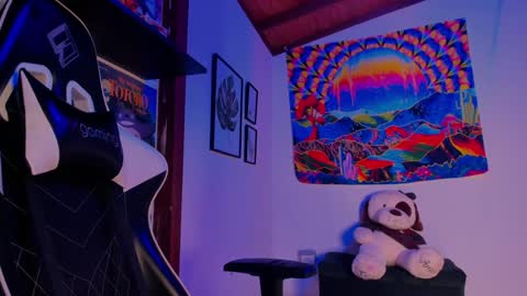 Snapshot of space__kittyy chatting on 02-07-25, 06:56 Val online show from 02-07-25, 06:56