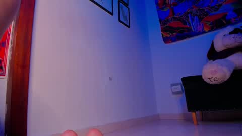 Snapshot of space__kittyy chatting on 02-12-25, 08:38 Val online show from 02-12-25, 08:38