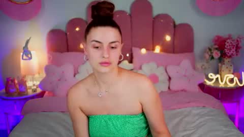 Julia online show from 06-14-26, 01:35