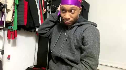 Snapshot of spacepaa chatting on 01-20-25, 01:39 orezz online show from 01-20-25, 01:39