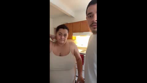spanishcouple4255 online show from 12-17-25, 04:02
