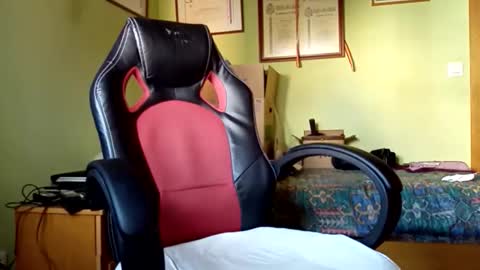 Snapshot of spanishharddick chatting on 10-10-25, 02:05 Manu online show from 10-10-25, 02:05