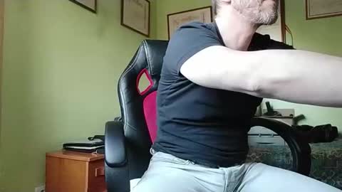 Snapshot of spanishharddick chatting on 11-06-25, 06:20 Manu online show from 11-06-25, 06:20