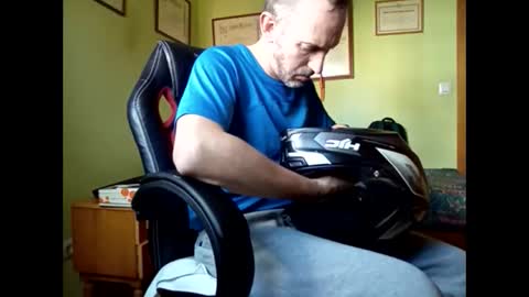 Manu  online show from 05-06-26, 02:11