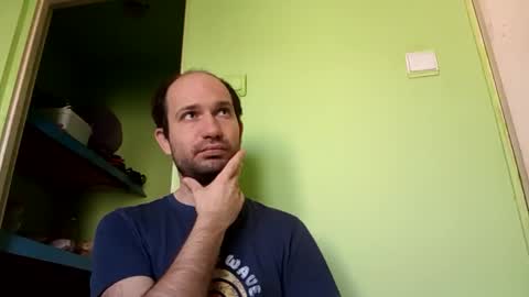 Snaiky online show from 02-12-26, 01:39