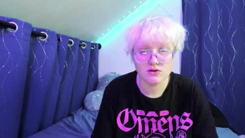 Atticus Pendragon online show from 11-16-25, 07:36