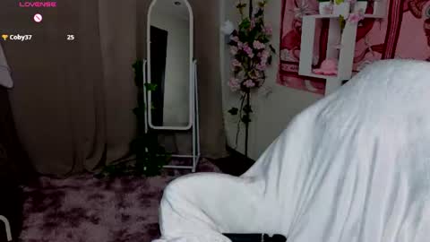 Nika online show from 07-25-26, 12:20