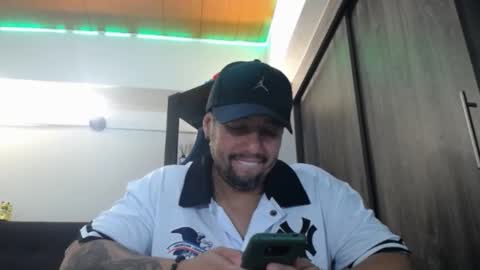     online show from 01-09-26, 05:21