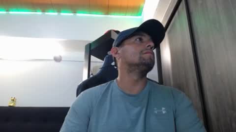 Snapshot of spartacus_cam chatting on 02-20-26, 05:04 online show from 02-20-26, 05:04