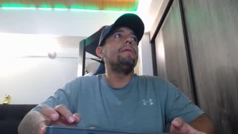 Snapshot of spartacus_cam chatting on 02-25-26, 05:17 online show from 02-25-26, 05:17