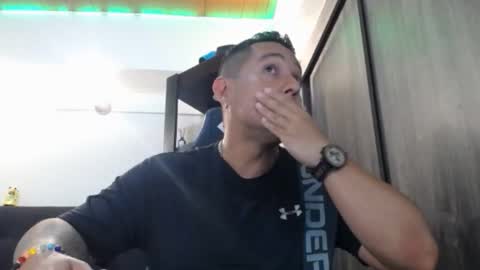 Snapshot of spartacus_cam chatting on 03-07-26, 05:15 online show from 03-07-26, 05:15