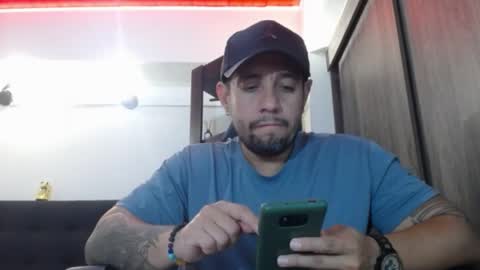 Snapshot of spartacus_cam chatting on 03-25-26, 04:29 online show from 03-25-26, 04:29